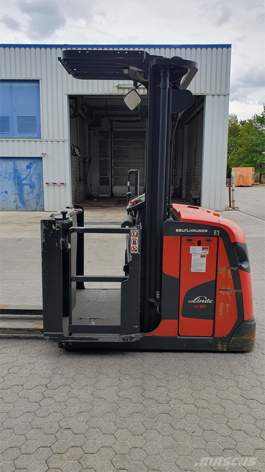 Linde V10 Visoko dizajući komisioni viljuškar