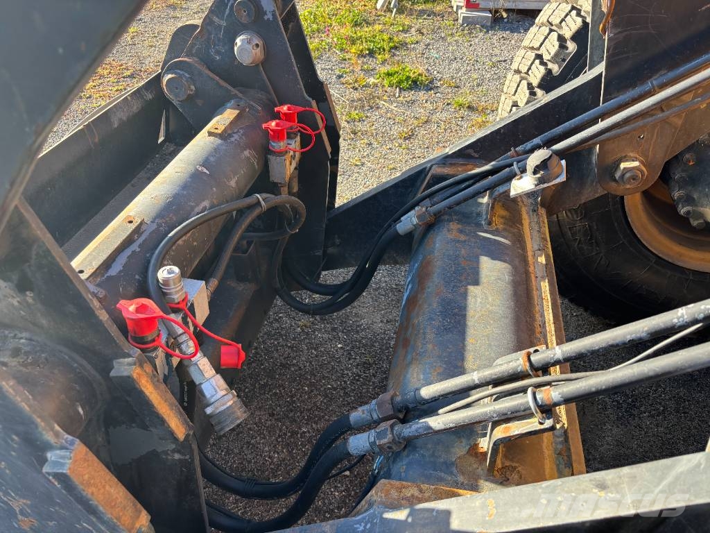 Ljungby L 15 Rataslaadurid