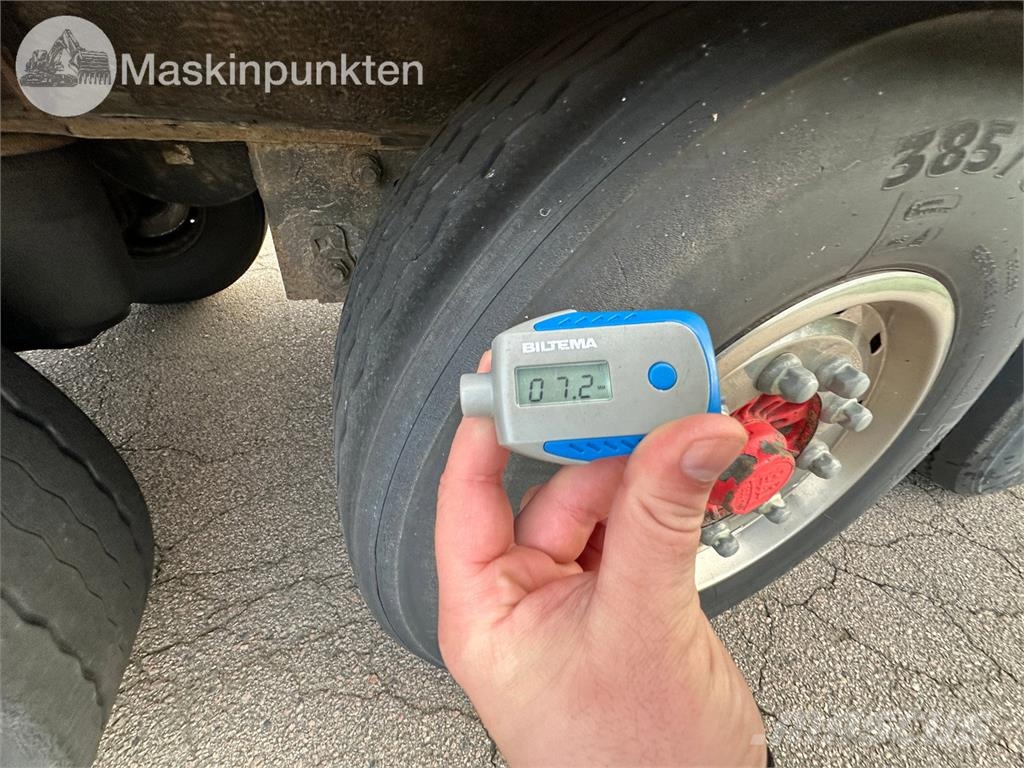 Krone Cool-Liner GFK Piekabes ar temperatūras kontroli