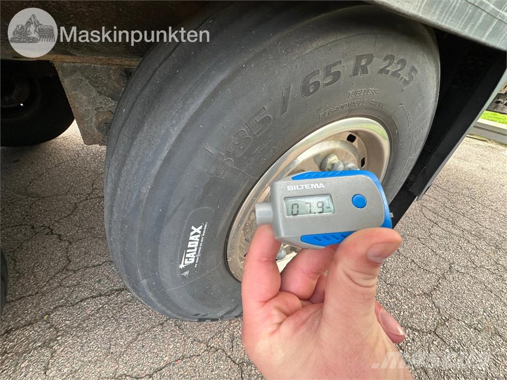 Krone Cool-Liner GFK Piekabes ar temperatūras kontroli