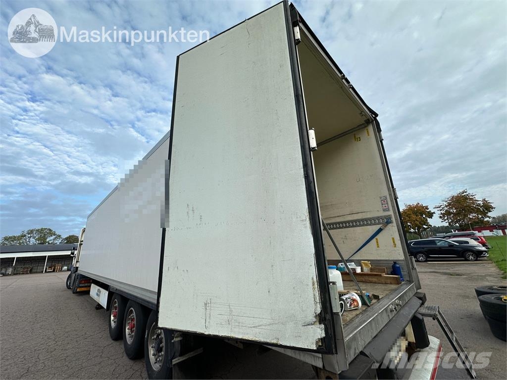 Krone Cool-Liner GFK Piekabes ar temperatūras kontroli