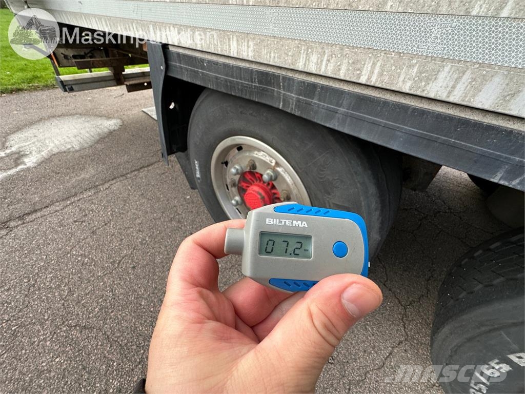 Krone Cool-Liner GFK Piekabes ar temperatūras kontroli