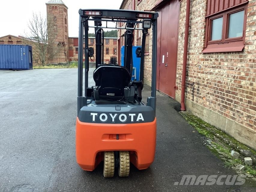 Toyota 8FBE15T Elmotviktstruckar