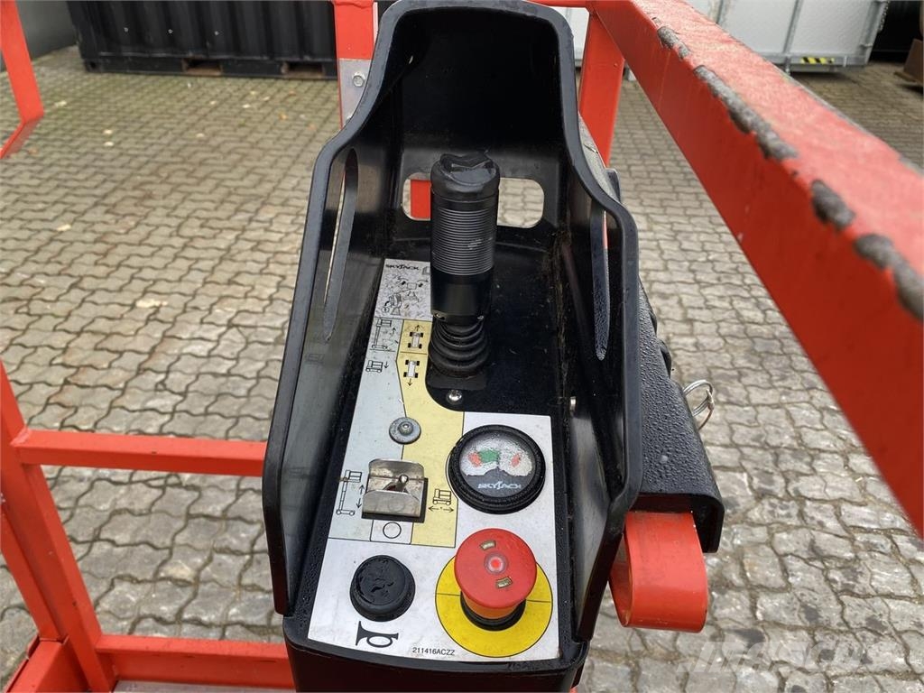 SkyJack SJ16 Vertikaalsed mast tõstukid