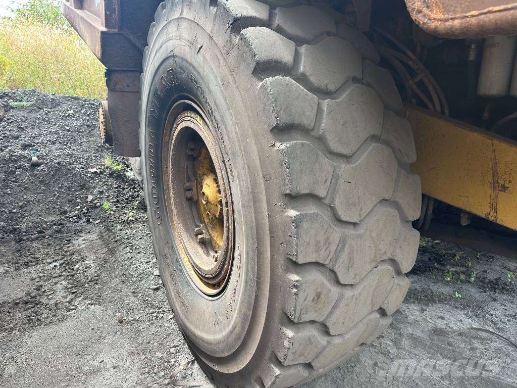 CAT 775 E Άκαμπτα Dumper με ανατρεπόμενο κάδο