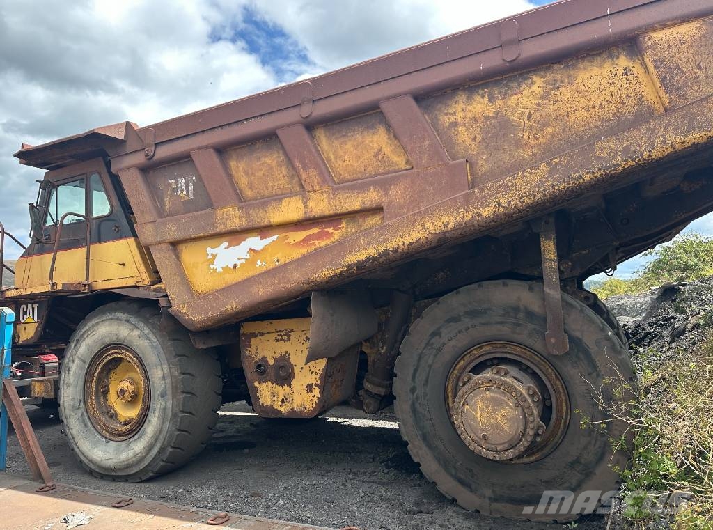 CAT 775 E Άκαμπτα Dumper με ανατρεπόμενο κάδο