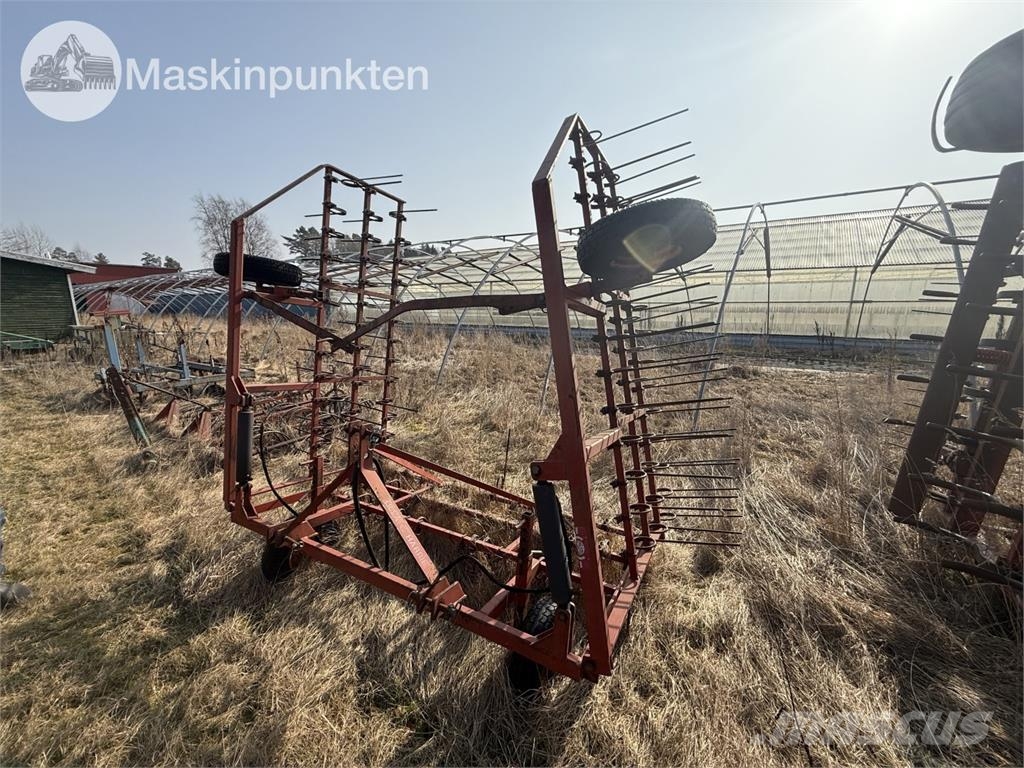 Lilla Harrie Fjäderharv Gradas de púas