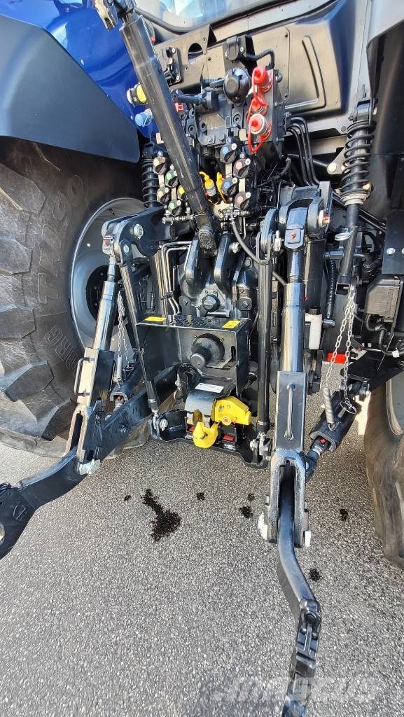 New Holland T7.315HD PLM Traktory