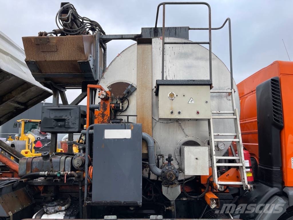 Renault Premium 300 Secmair 4000 liter Bitumen / Emulsion Bitumen sprayers