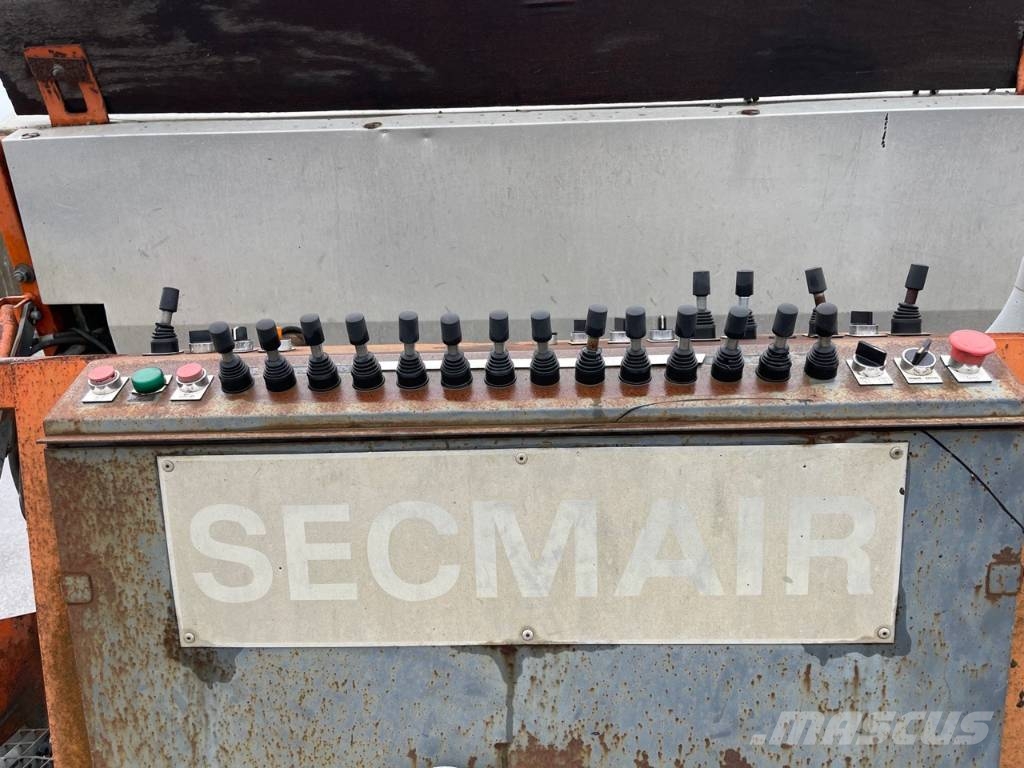 Renault Premium 300 Secmair 4000 liter Bitumen / Emulsion Bitumen sprayers