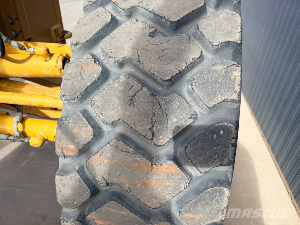 CAT 140M2 Grederji