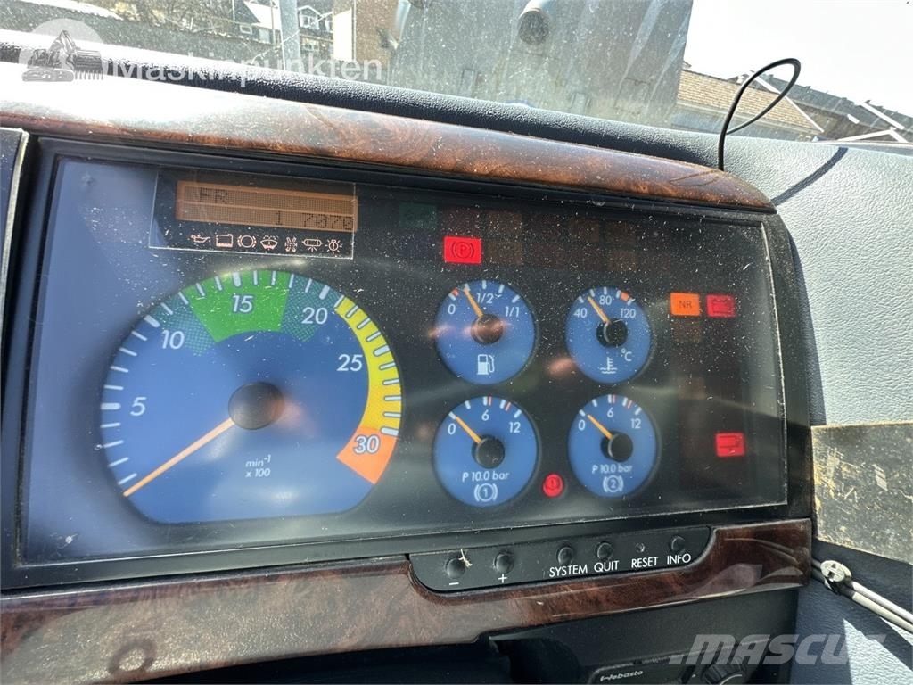 Mercedes-Benz 1223L4X2 Skåpbilar
