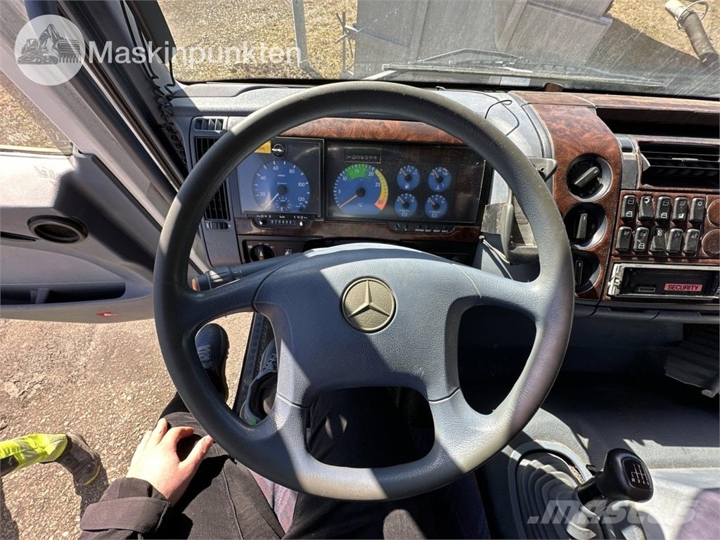 Mercedes-Benz 1223L4X2 Skåpbilar