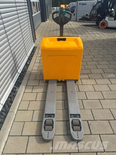 Jungheinrich EJE 116 --> res. CP 07.10.26! Pedestrian stackers