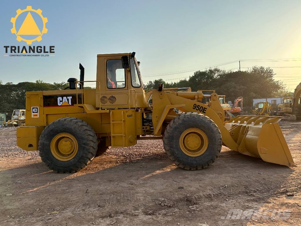 CAT 950 E Pale gommate