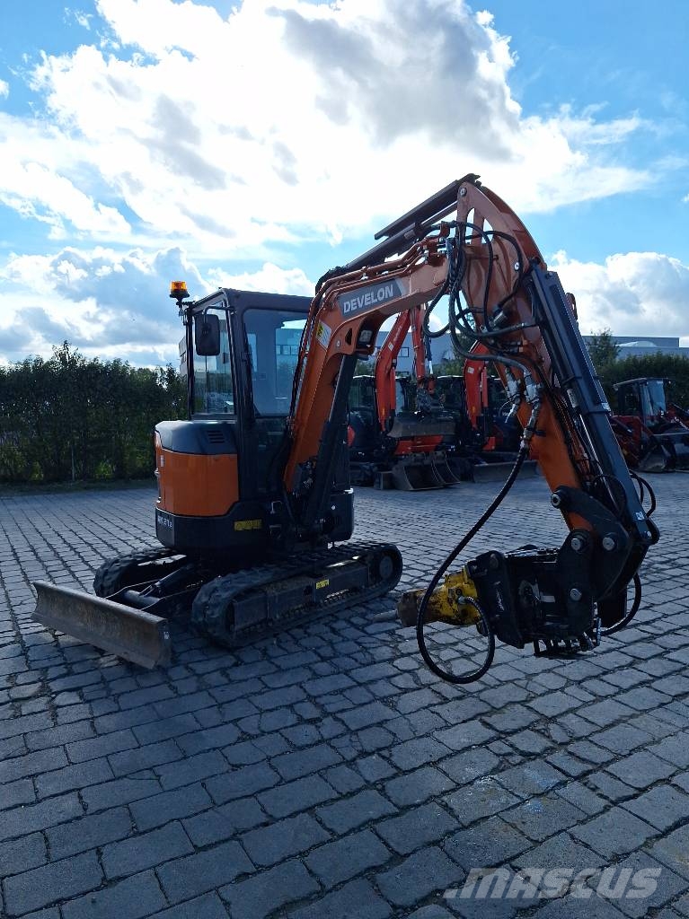 Doosan Kurzheckbagger DX 27Z-7 Kabine Raupenbagger