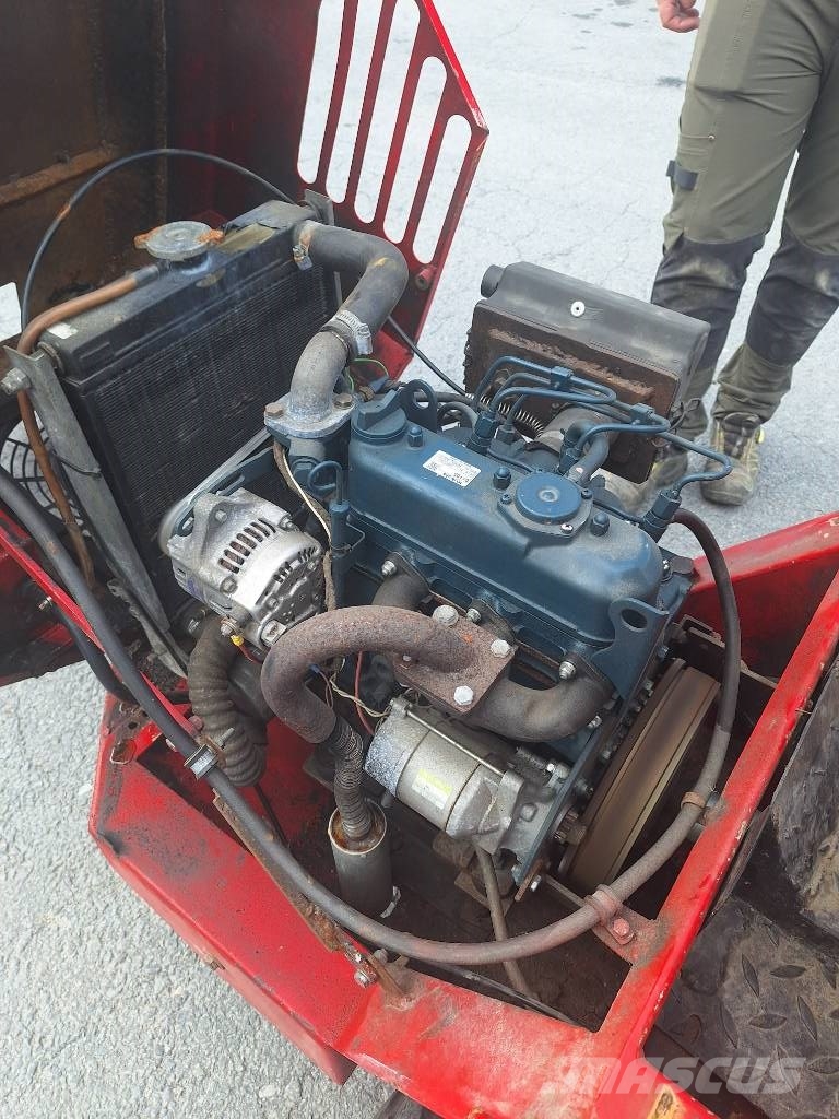 Agromatic 744 Liukuohjatut kuormaajat