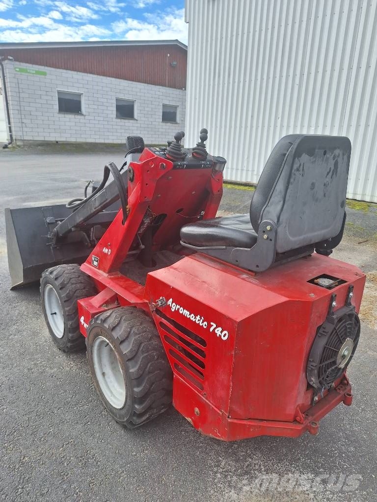 Agromatic 744 Liukuohjatut kuormaajat