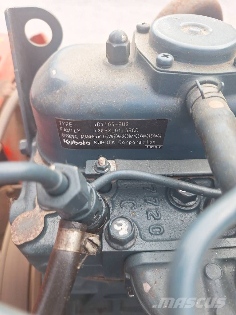 Agromatic 744 Liukuohjatut kuormaajat