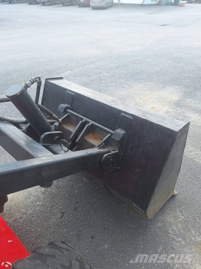 Agromatic 744 Liukuohjatut kuormaajat