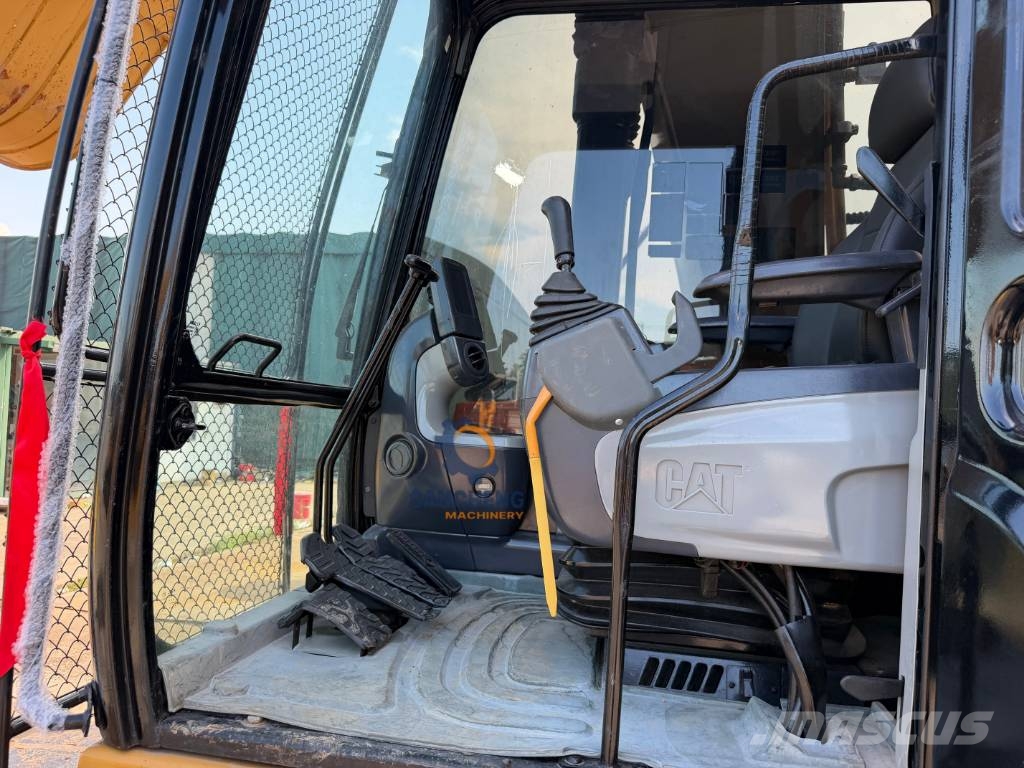 CAT 320D Raupenbagger