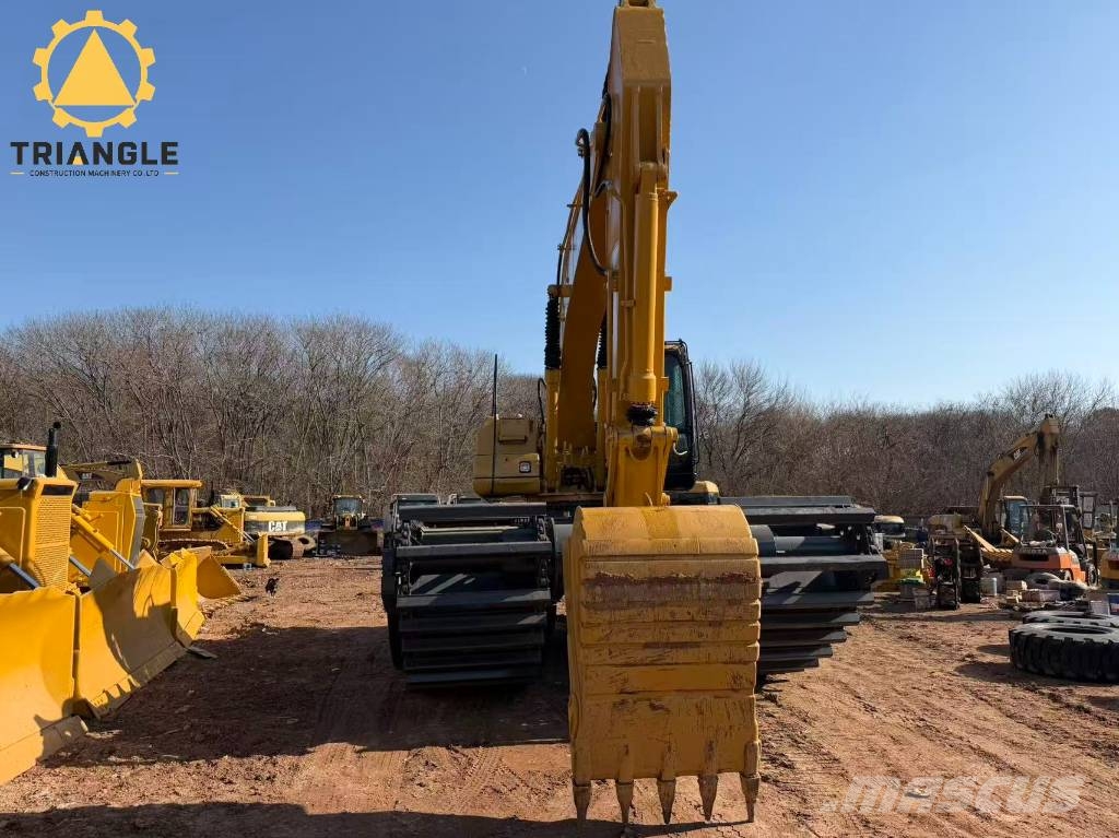 CAT 320 C L 水陆两栖挖掘机