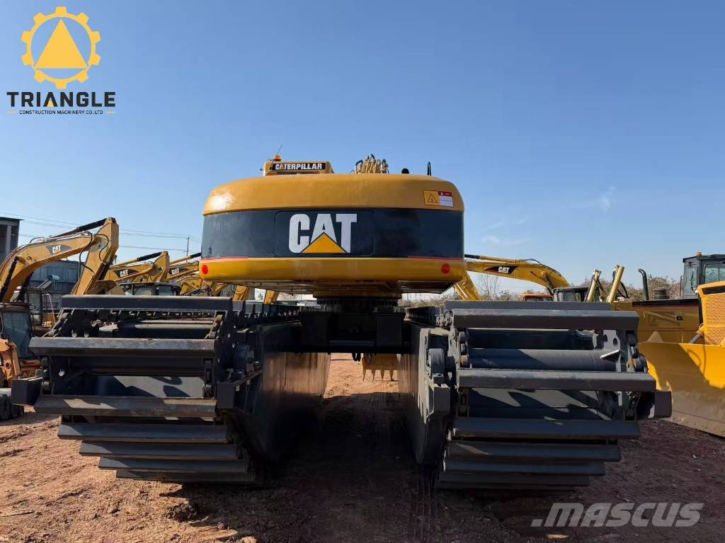 CAT 320 C L 水陆两栖挖掘机