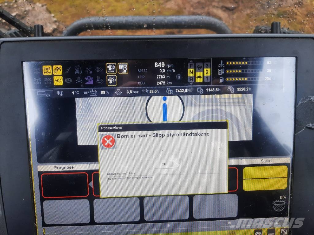 Ponsse SCORPION KING 8W ハーベスター