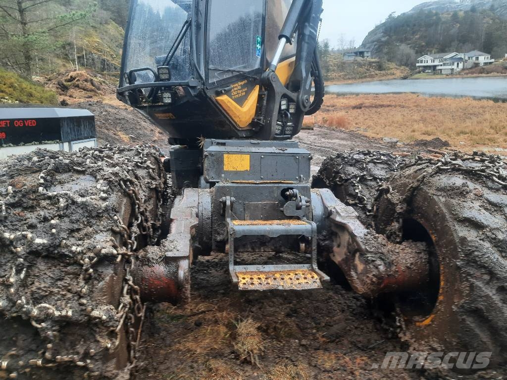 Ponsse SCORPION KING 8W ハーベスター