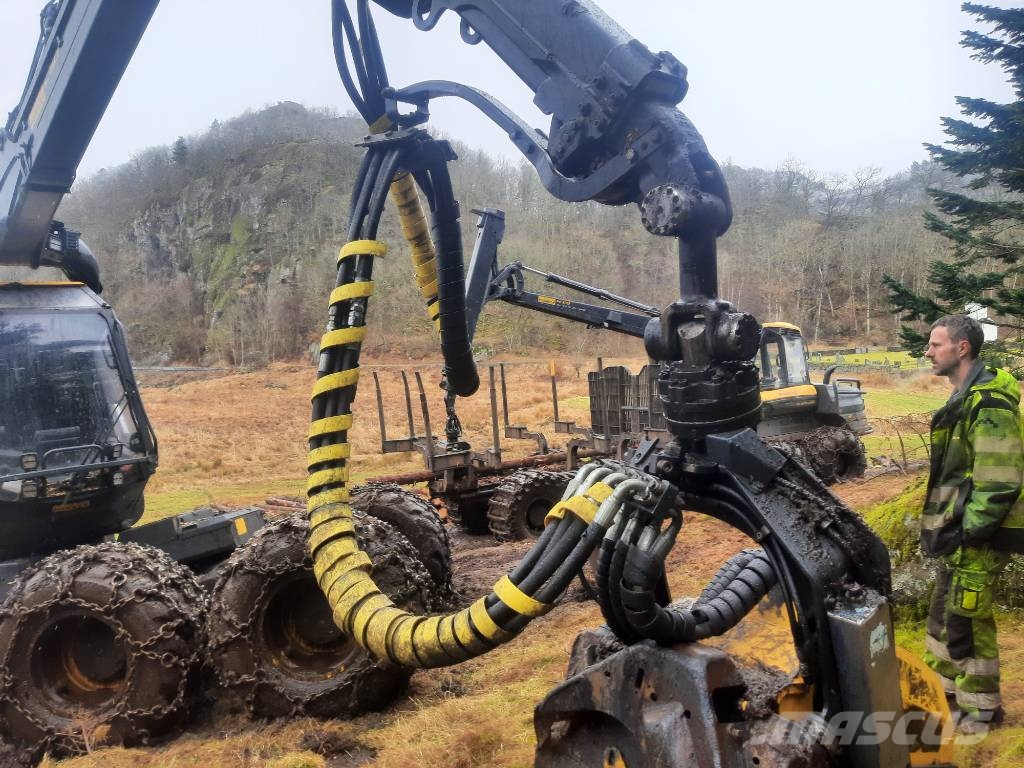 Ponsse SCORPION KING 8W ハーベスター