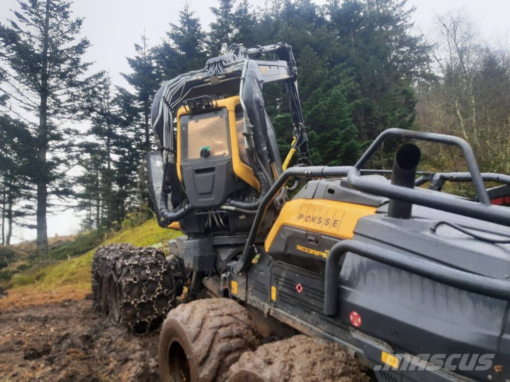 Ponsse SCORPION KING 8W ハーベスター