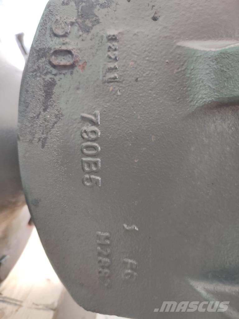 CLAAS Complete reduction gear 790B5 Claas Axion 930 Sanzuman