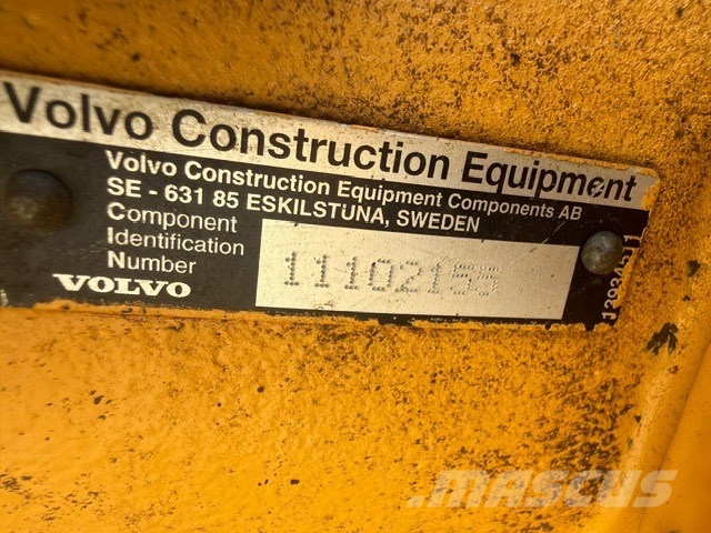 Volvo L 220 F USED FRONT AXLES Осі