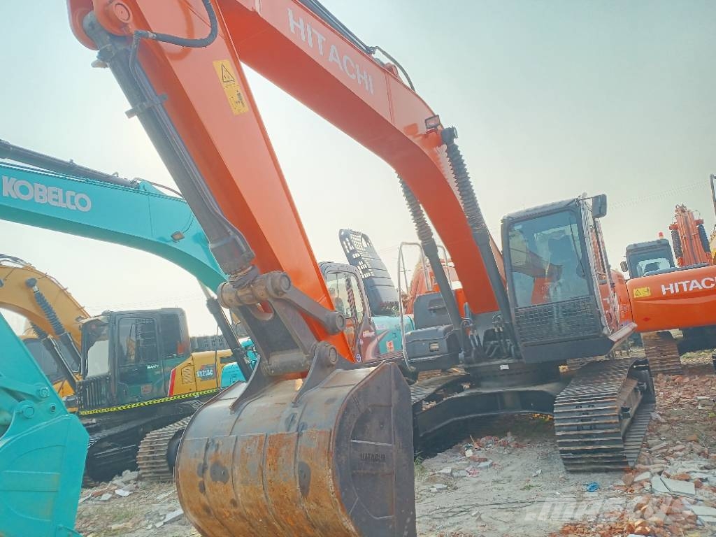 Hitachi Zaxis 240 LC حفارات زحافة