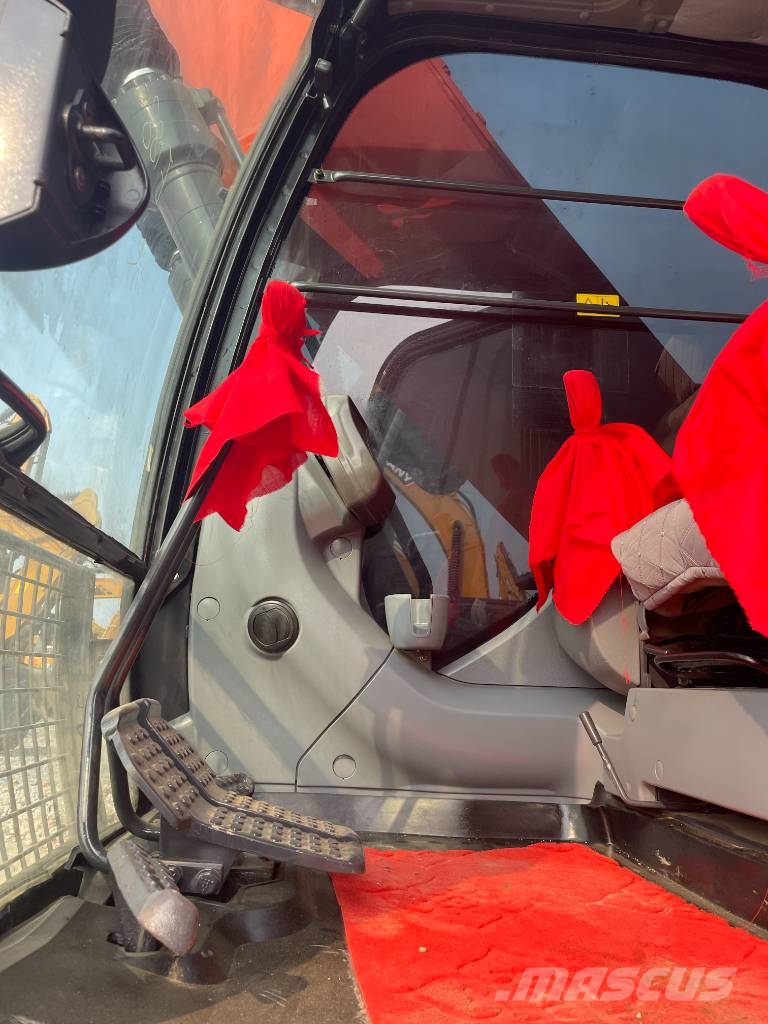 Hitachi Zaxis 240 LC حفارات زحافة