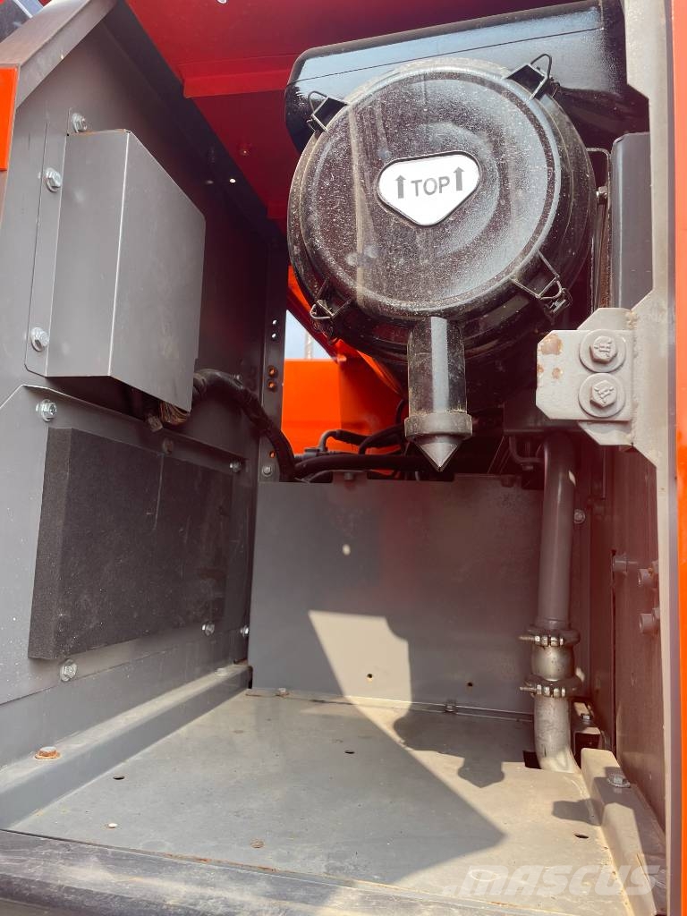 Hitachi Zaxis 240 LC حفارات زحافة