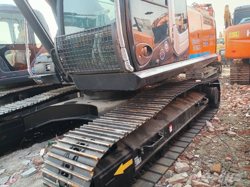 Hitachi Zaxis 240 LC حفارات زحافة
