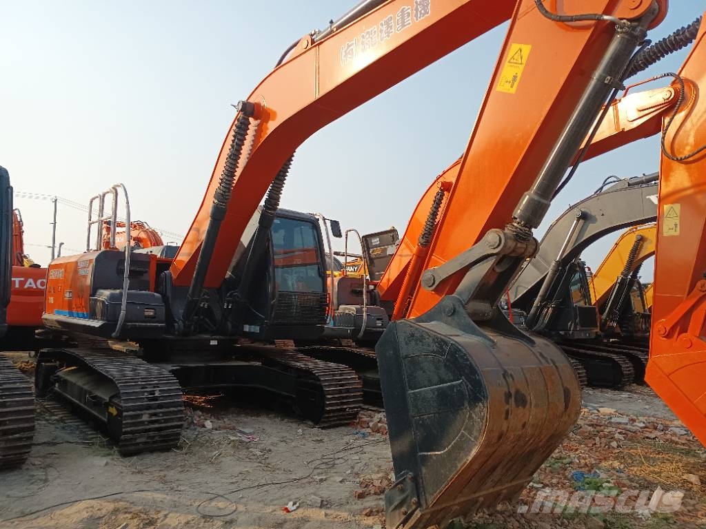 Hitachi Zaxis 240 LC حفارات زحافة
