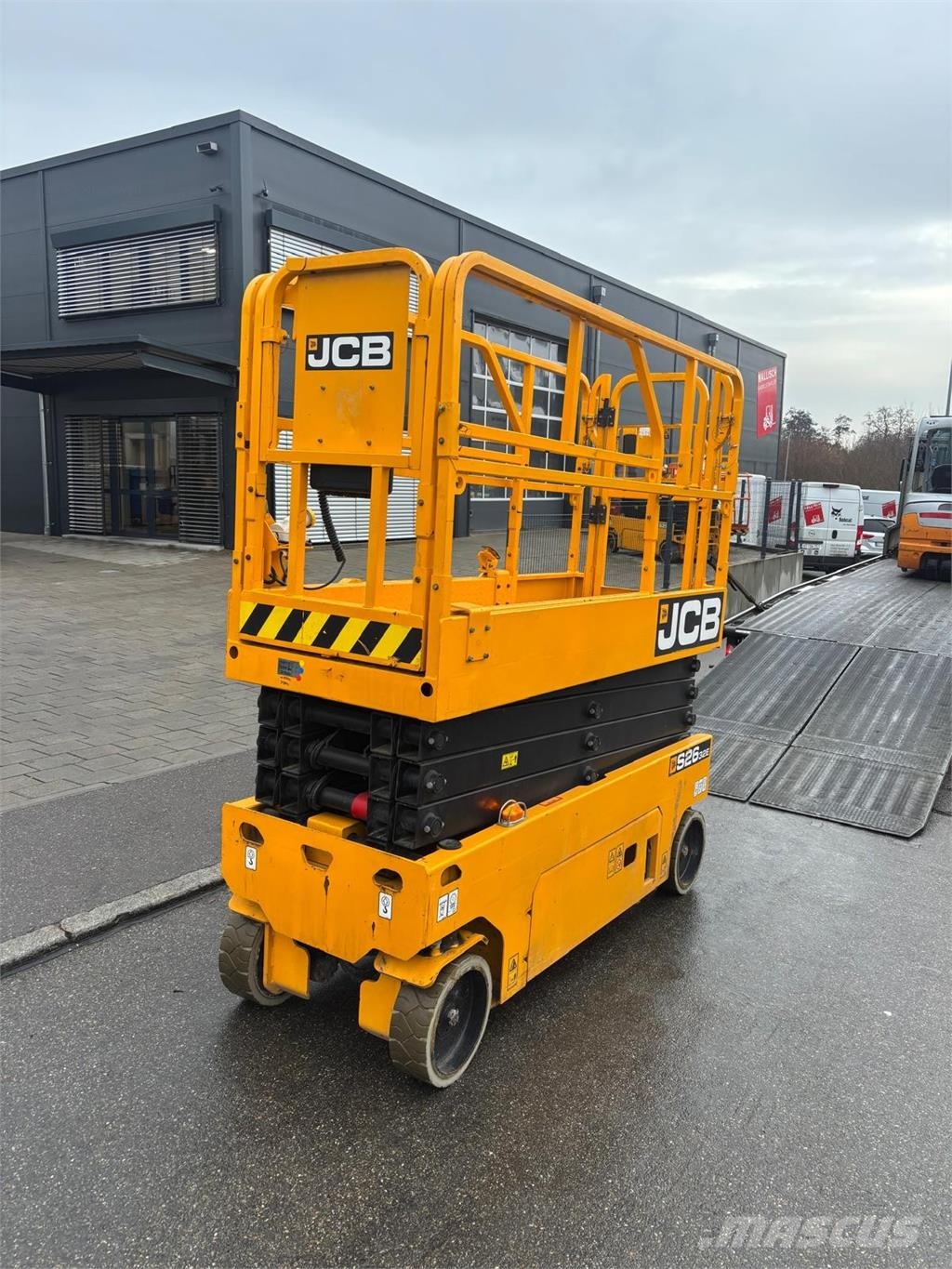 JCB S2632E رافعات مقصية الشكل