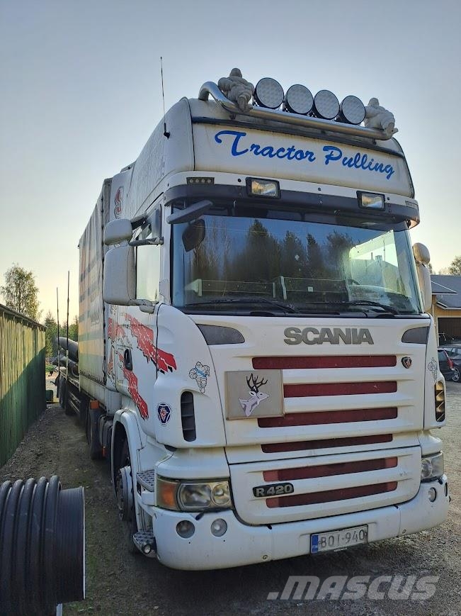 Scania R420 + puoliperävaunu Kögel Camiones de cama baja