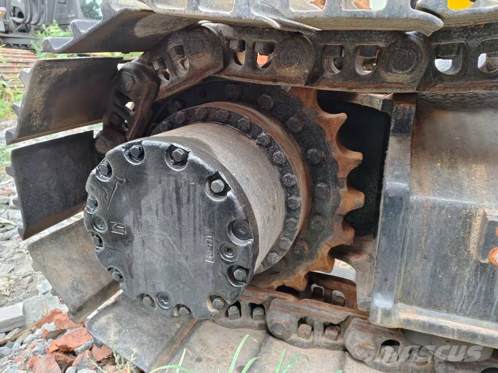 Hitachi ZX 210 대형 굴삭기 29톤 이상
