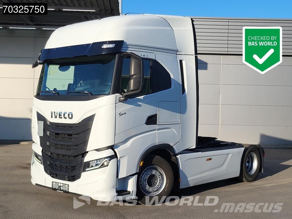 Iveco S-Way 510 4X2 2xTanks Standklima ACC Navi وحدات الجر