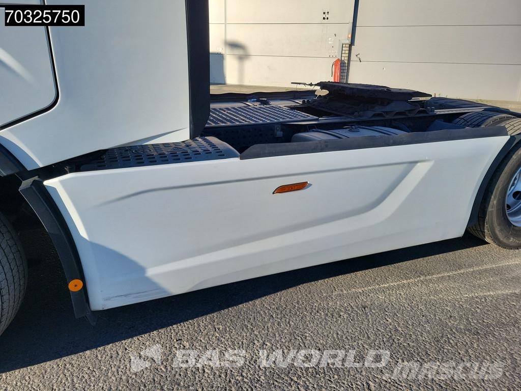 Iveco S-Way 510 4X2 2xTanks Standklima ACC Navi وحدات الجر