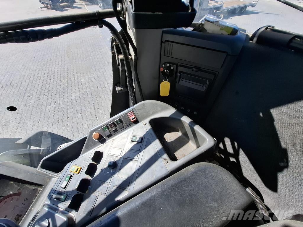 CLAAS Xerion 3800 Trac VC Tractoren