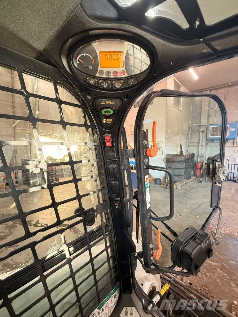 Bobcat T 590 Lietoti riteņu kompaktiekrāvēji