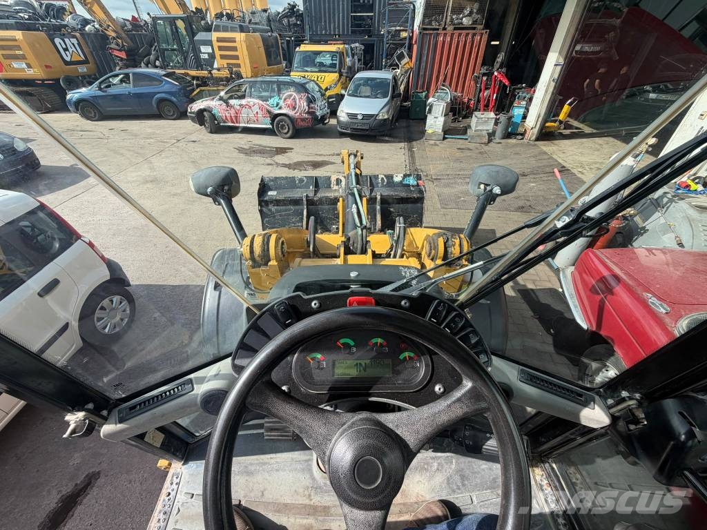CAT 908M Utovarivači na kotačima