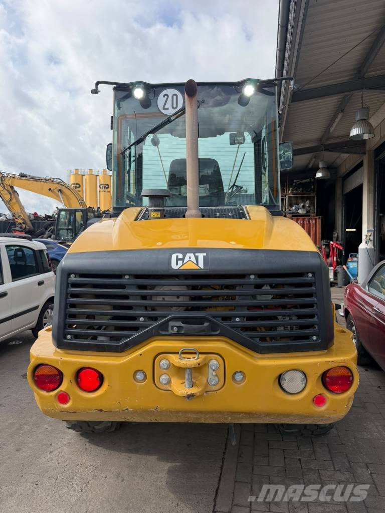 CAT 908M Utovarivači na kotačima