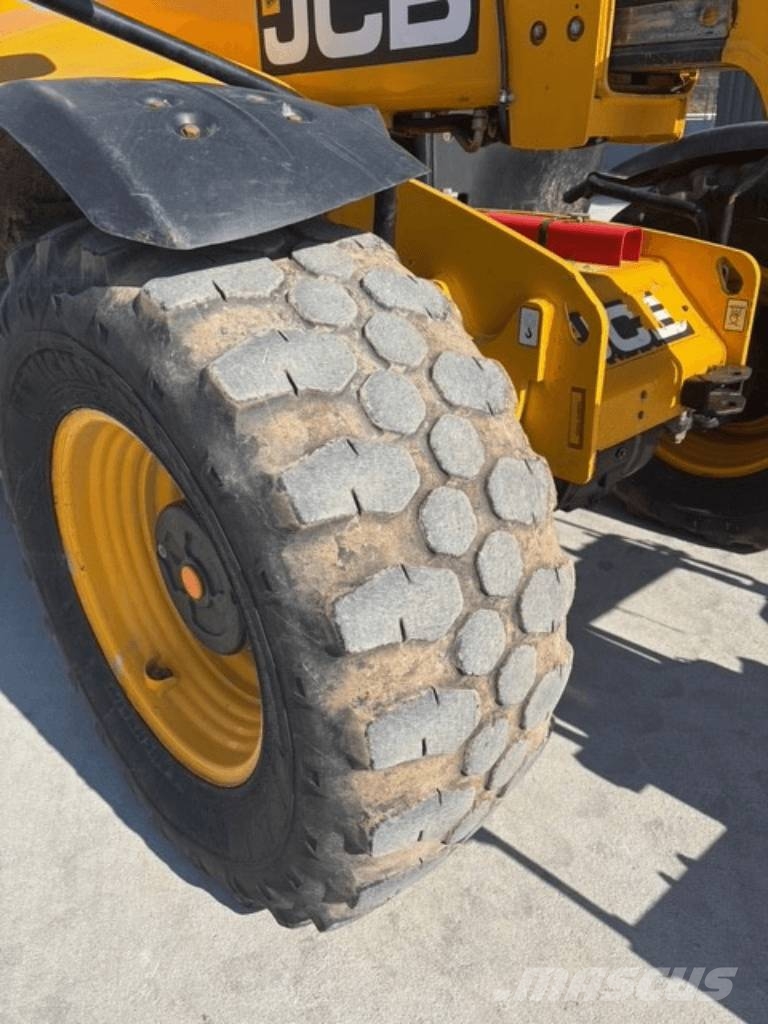 JCB 532-70 Tarimsal teleskopik yükleyiciler