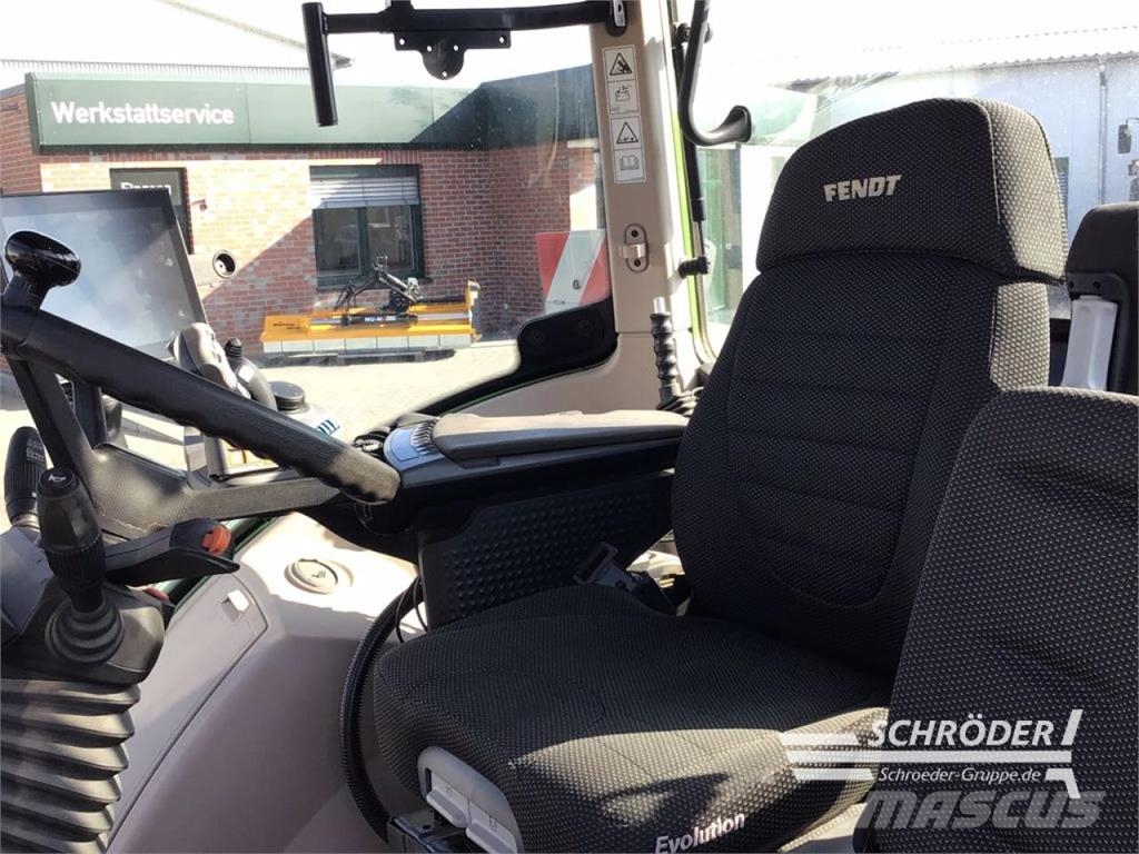 Fendt 718 VARIO GEN6 PROFI PLUS Traktori