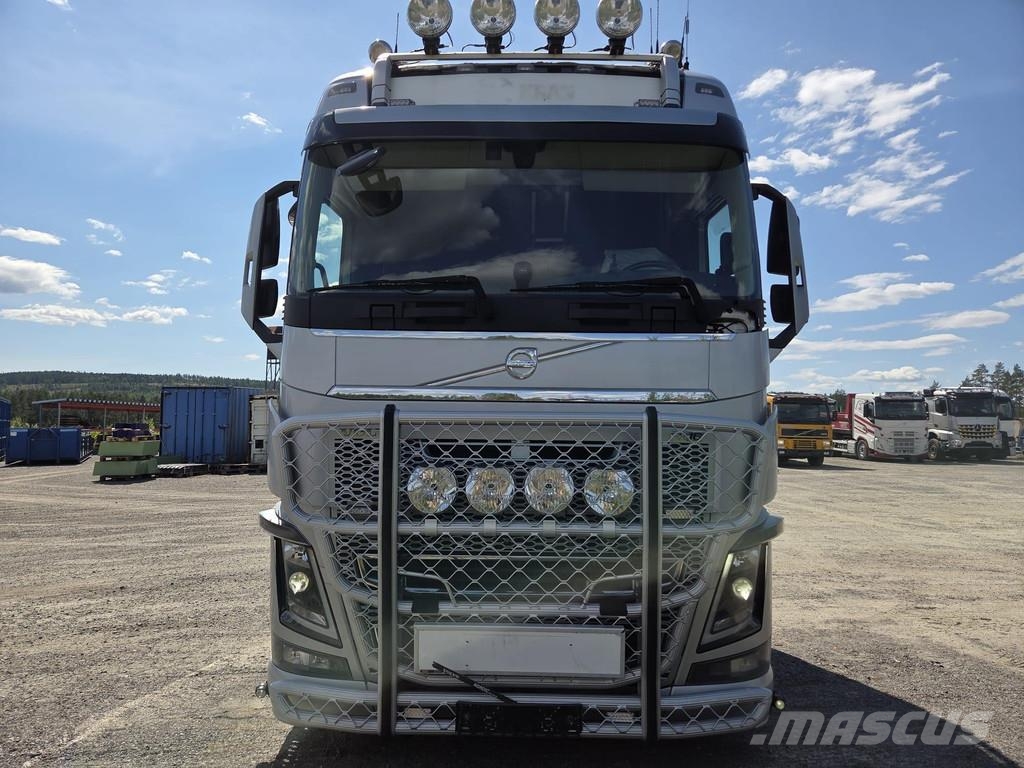 Volvo FH 16 750 8x4+2 GCW 180 ton / DOLLY / RETARDER / G Vlačilci